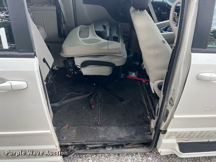 image for item LG9177 2012 Dodge Grand Caravan  van