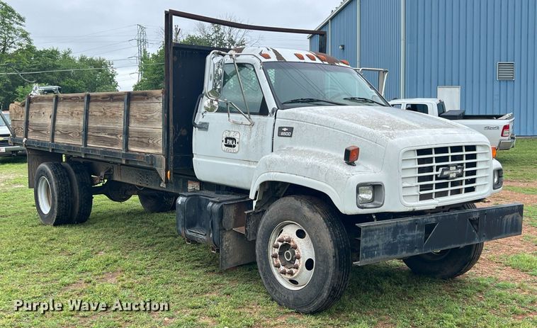 image for item LG9183 2000 Chevrolet C7  dump flatbed truck