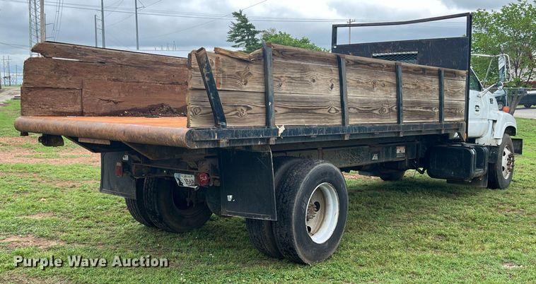 image for item LG9183 2000 Chevrolet C7  dump flatbed truck