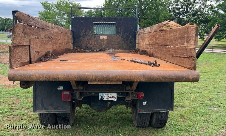 image for item LG9183 2000 Chevrolet C7  dump flatbed truck