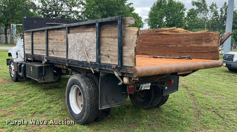 image for item LG9183 2000 Chevrolet C7  dump flatbed truck