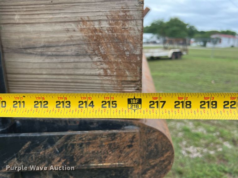 image for item LG9183 2000 Chevrolet C7  dump flatbed truck