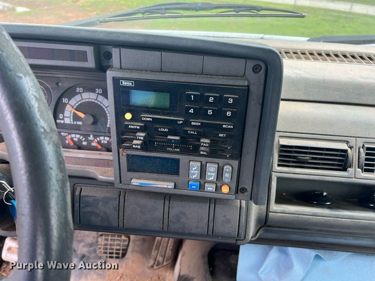 image for item LG9183 2000 Chevrolet C7  dump flatbed truck