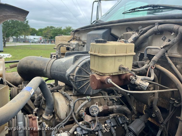 image for item LG9183 2000 Chevrolet C7  dump flatbed truck