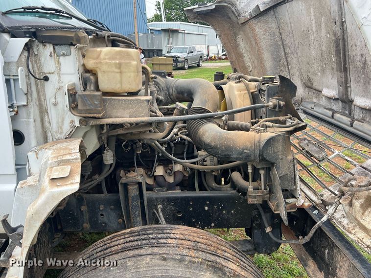 image for item LG9183 2000 Chevrolet C7  dump flatbed truck