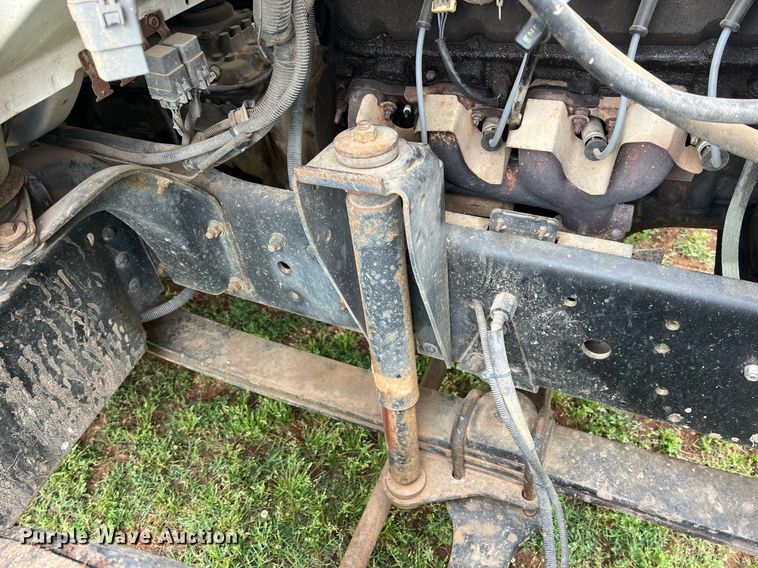 image for item LG9183 2000 Chevrolet C7  dump flatbed truck