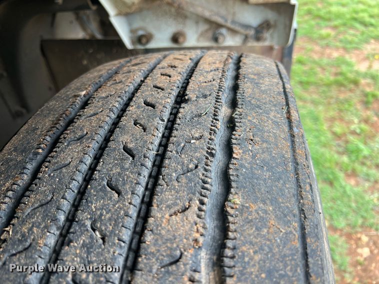 image for item LG9183 2000 Chevrolet C7  dump flatbed truck