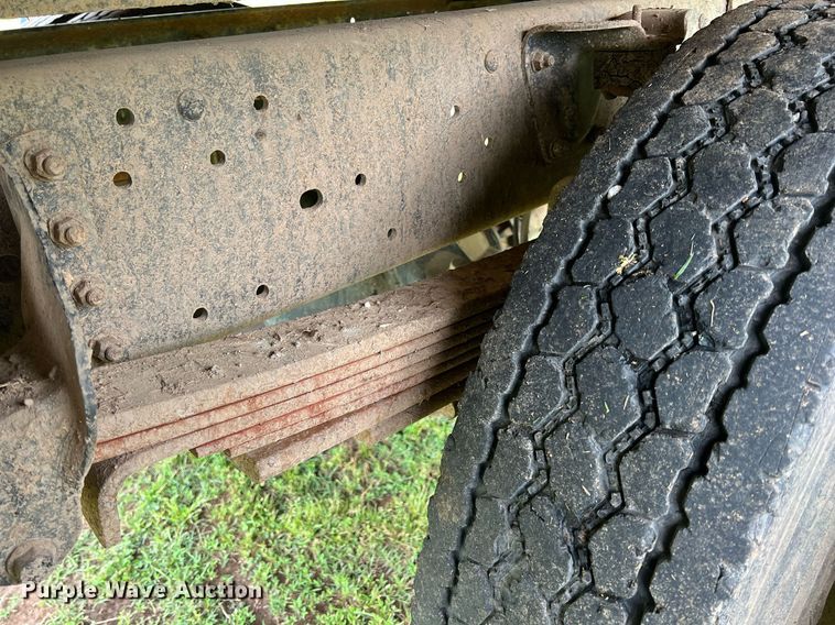 image for item LG9183 2000 Chevrolet C7  dump flatbed truck