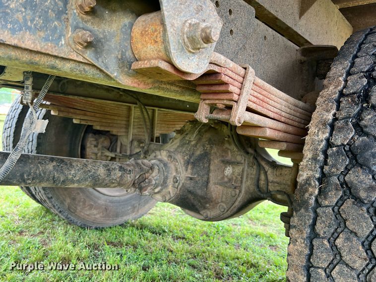 image for item LG9183 2000 Chevrolet C7  dump flatbed truck