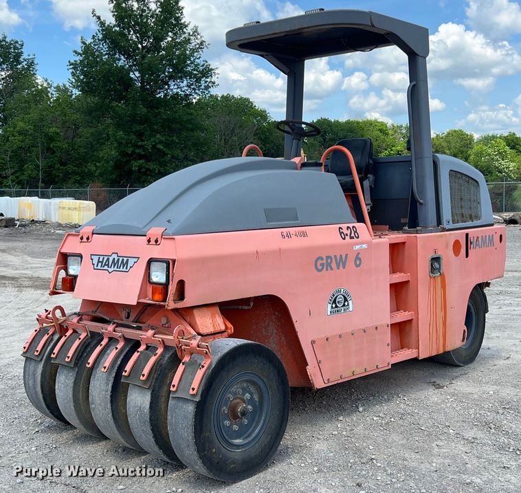 image for item LG9204 Hamm GRW6  pneumatic roller