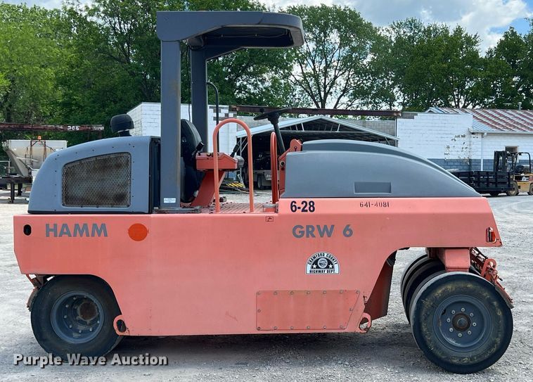 image for item LG9204 Hamm GRW6  pneumatic roller