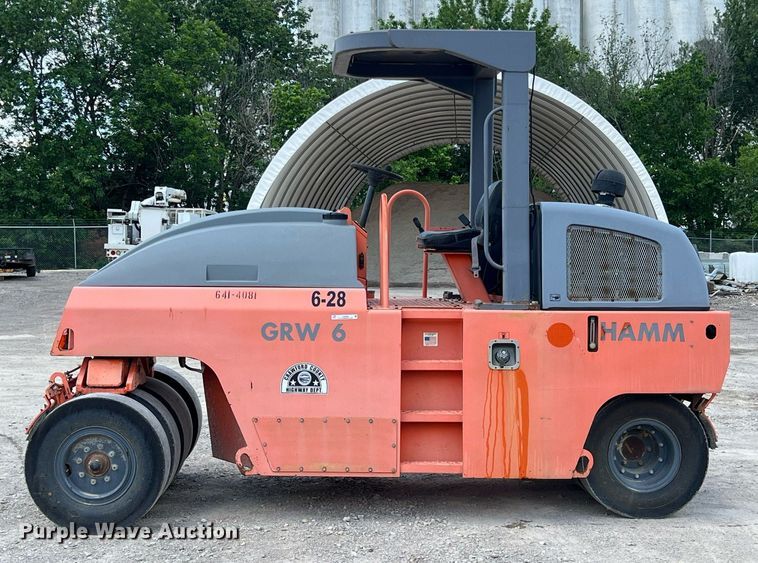 image for item LG9204 Hamm GRW6  pneumatic roller