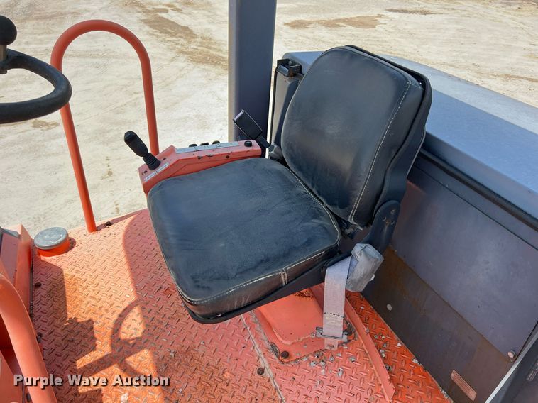 image for item LG9204 Hamm GRW6  pneumatic roller