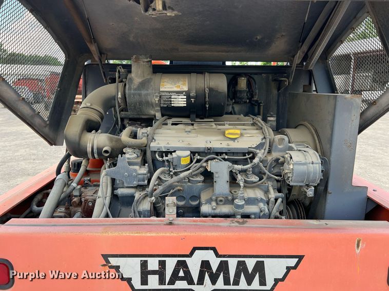 image for item LG9204 Hamm GRW6  pneumatic roller