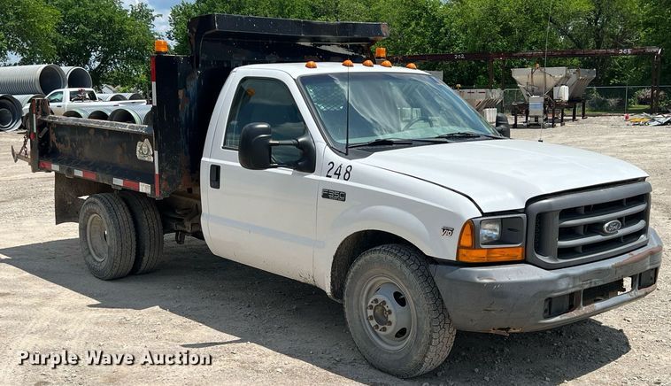 image for item LG9205 1999 Ford F350 Super Duty  dump flatbed pickup truck