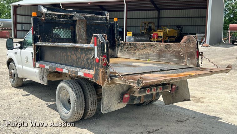 image for item LG9205 1999 Ford F350 Super Duty  dump flatbed pickup truck