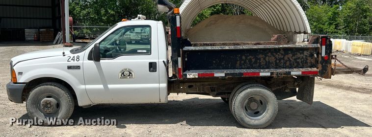 image for item LG9205 1999 Ford F350 Super Duty  dump flatbed pickup truck