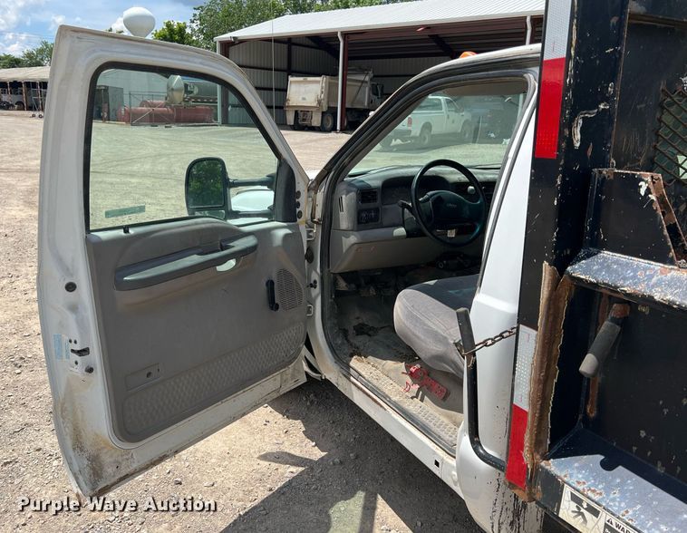 image for item LG9205 1999 Ford F350 Super Duty  dump flatbed pickup truck