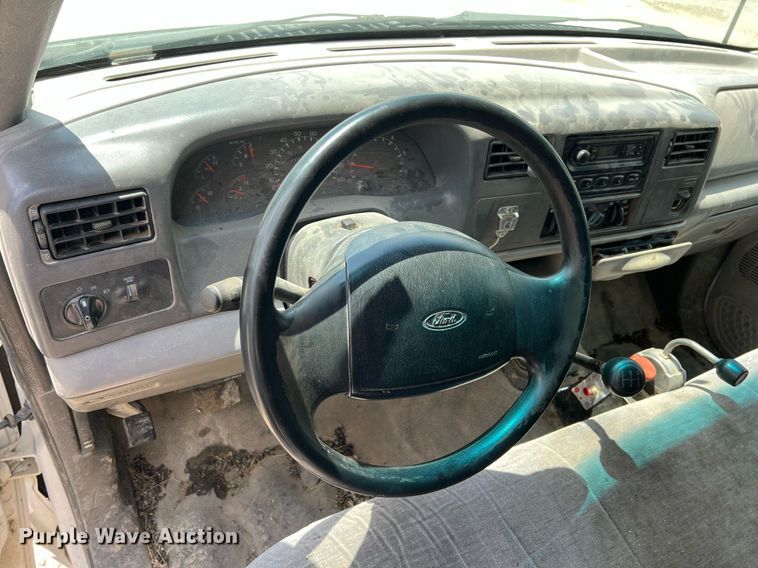 image for item LG9205 1999 Ford F350 Super Duty  dump flatbed pickup truck