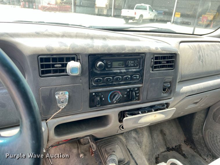 image for item LG9205 1999 Ford F350 Super Duty  dump flatbed pickup truck