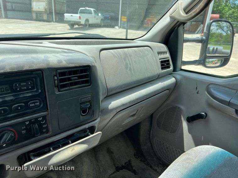 image for item LG9205 1999 Ford F350 Super Duty  dump flatbed pickup truck