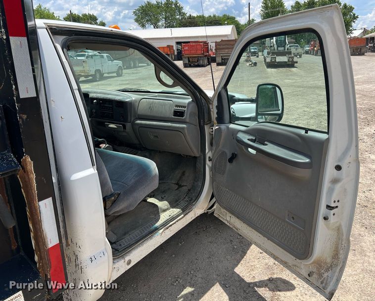 image for item LG9205 1999 Ford F350 Super Duty  dump flatbed pickup truck