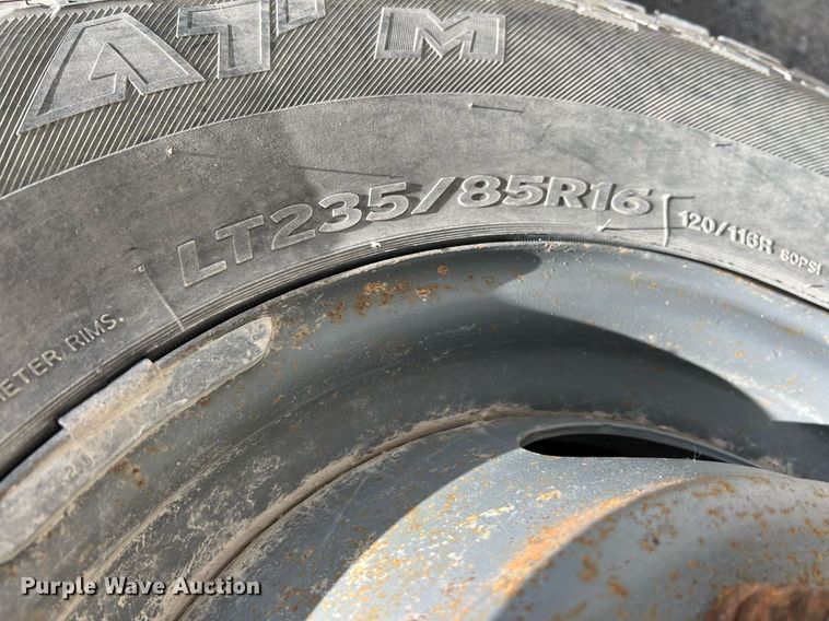 image for item LG9205 1999 Ford F350 Super Duty  dump flatbed pickup truck