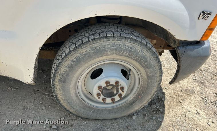 image for item LG9205 1999 Ford F350 Super Duty  dump flatbed pickup truck