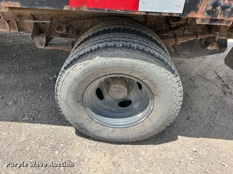 image for item LG9205 1999 Ford F350 Super Duty  dump flatbed pickup truck