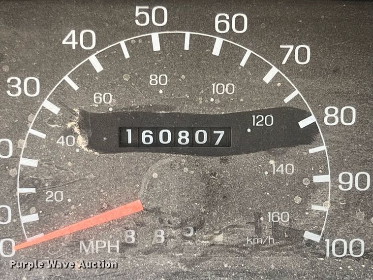 image for item LG9205 1999 Ford F350 Super Duty  dump flatbed pickup truck