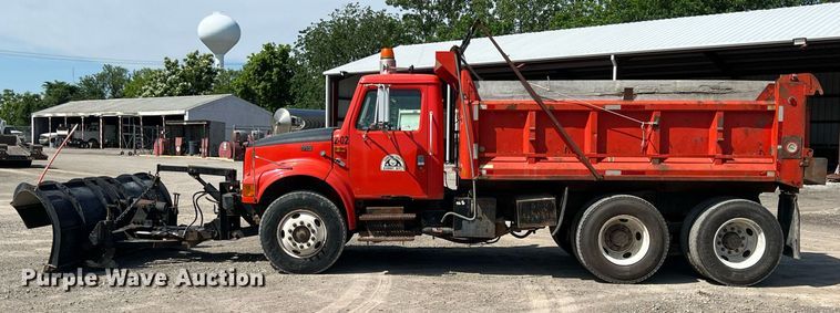 image for item LG9206 1997 International 4900  dump truck