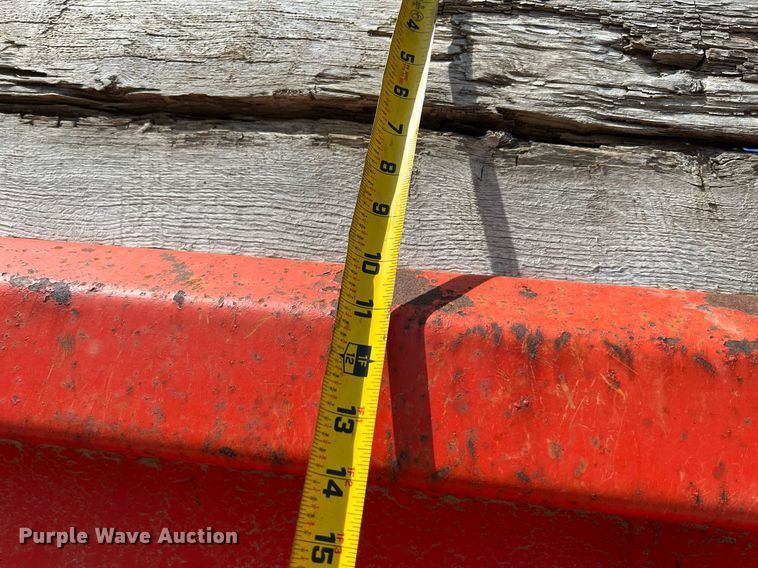 image for item LG9206 1997 International 4900  dump truck