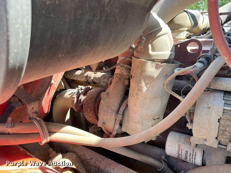 image for item LG9206 1997 International 4900  dump truck