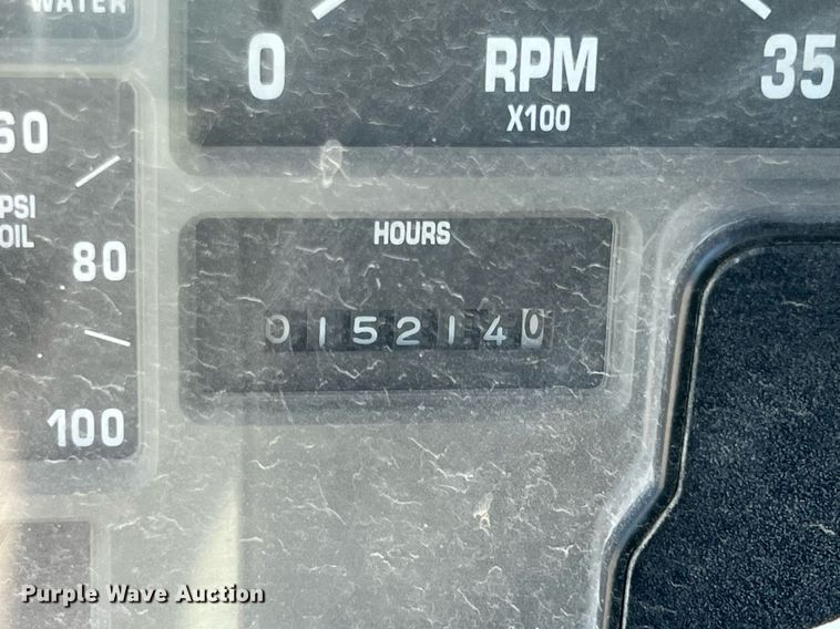 image for item LG9206 1997 International 4900  dump truck