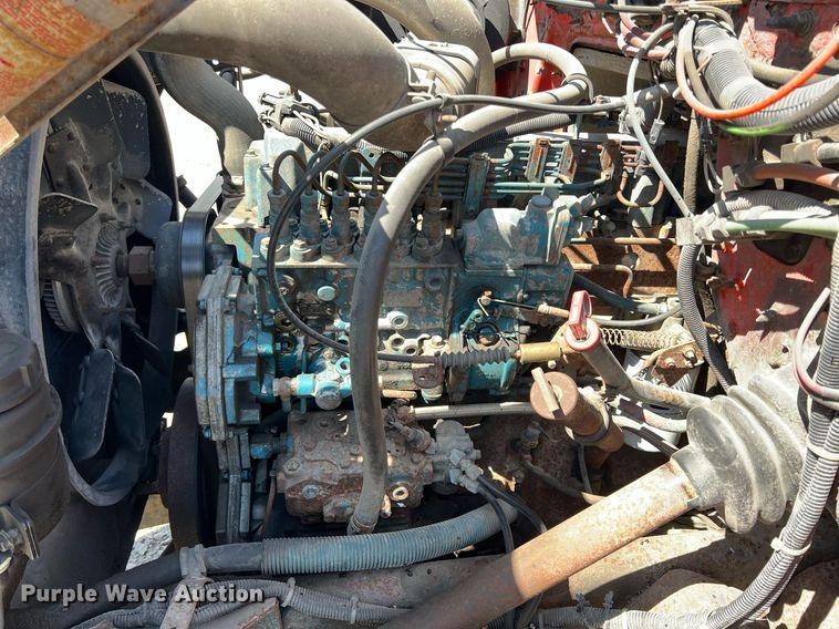 image for item LG9207 1997 International 4900  dump truck