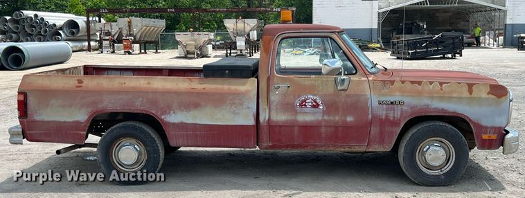 image for item LG9208 1992 Dodge D150  pickup truck