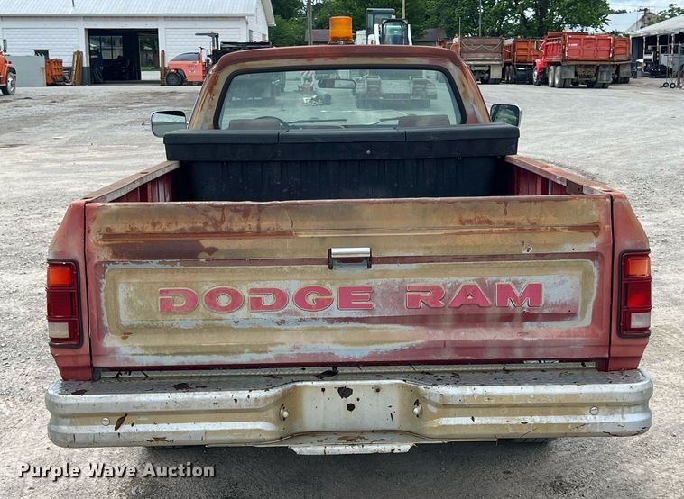 image for item LG9208 1992 Dodge D150  pickup truck