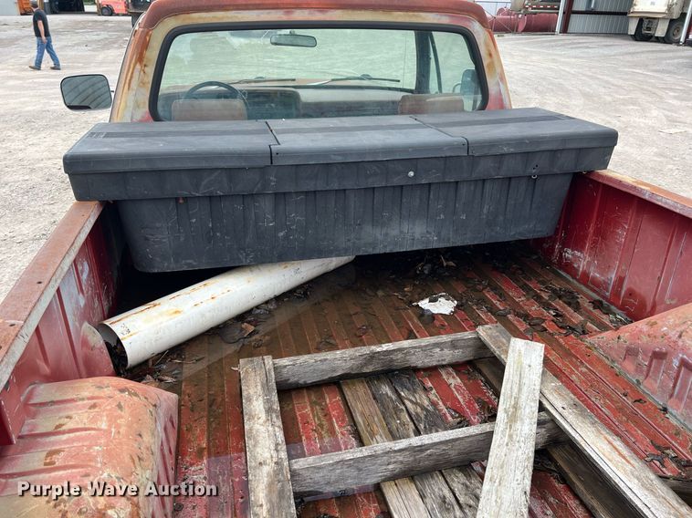 image for item LG9208 1992 Dodge D150  pickup truck