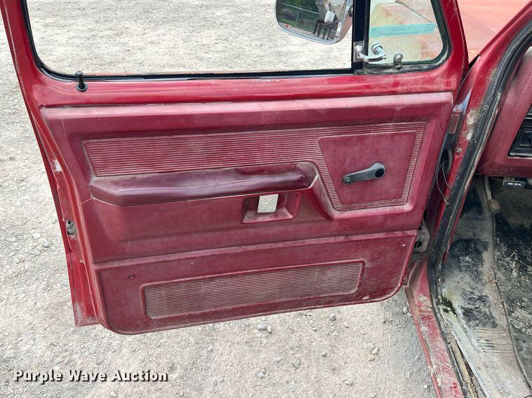 image for item LG9208 1992 Dodge D150  pickup truck