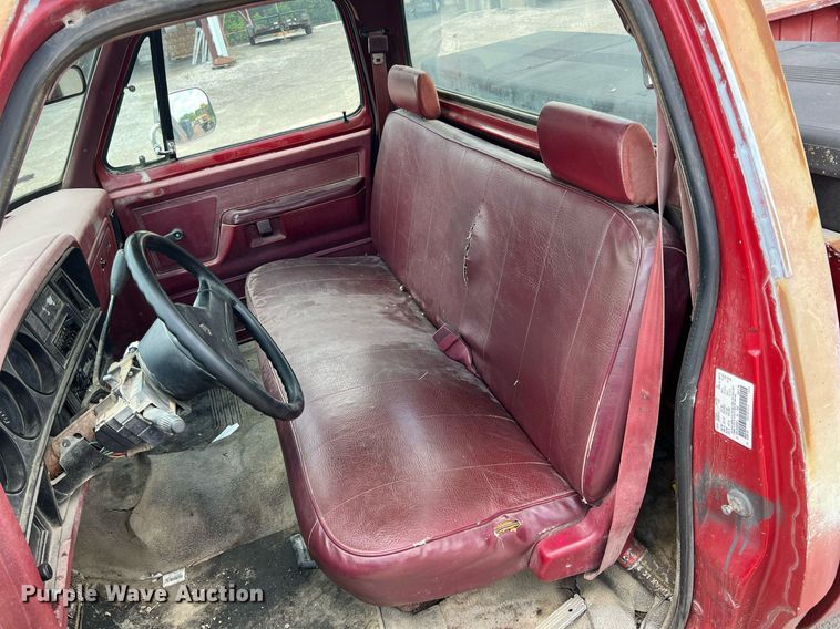 image for item LG9208 1992 Dodge D150  pickup truck