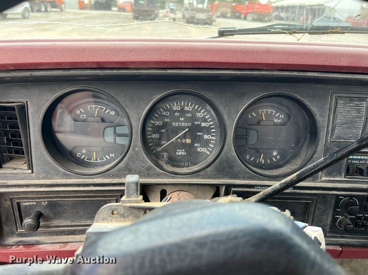 image for item LG9208 1992 Dodge D150  pickup truck