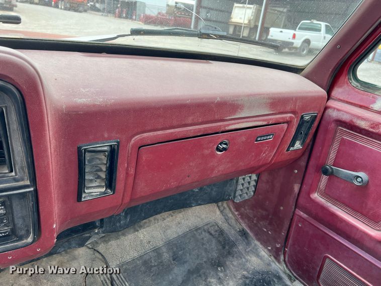 image for item LG9208 1992 Dodge D150  pickup truck