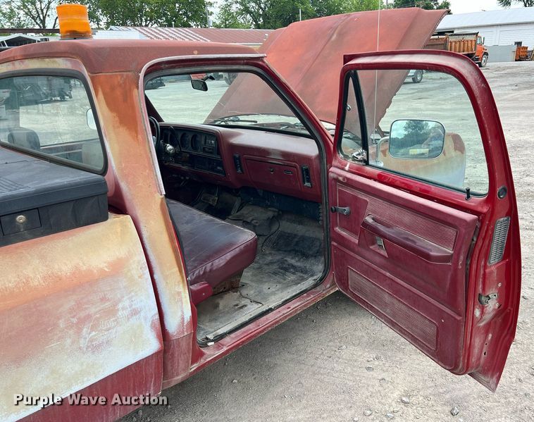 image for item LG9208 1992 Dodge D150  pickup truck