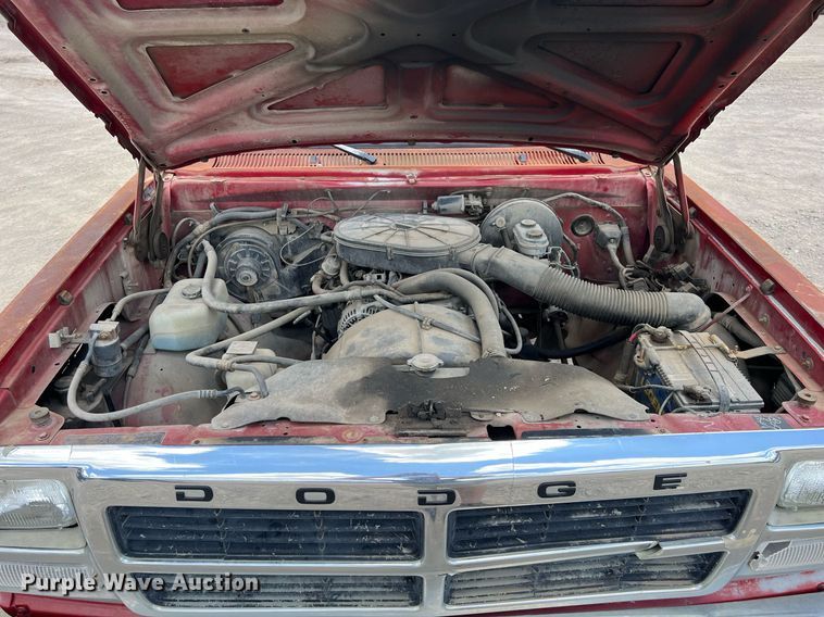 image for item LG9208 1992 Dodge D150  pickup truck