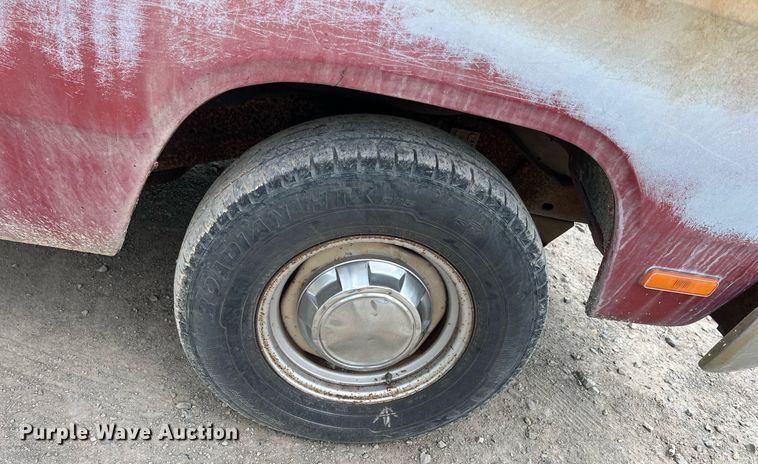 image for item LG9208 1992 Dodge D150  pickup truck