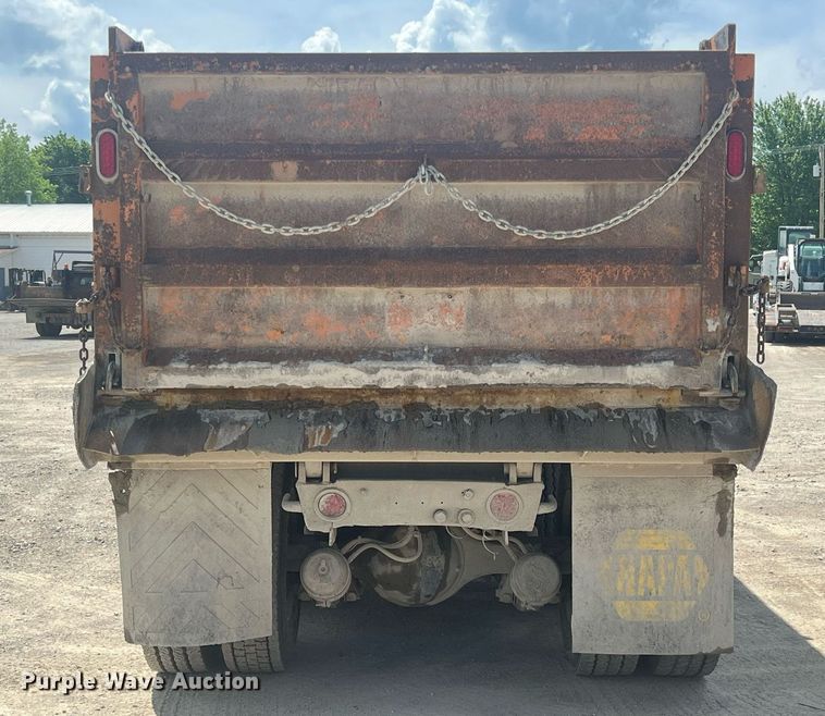 image for item LG9209 2003 Freightliner Business Class M2  dump truck