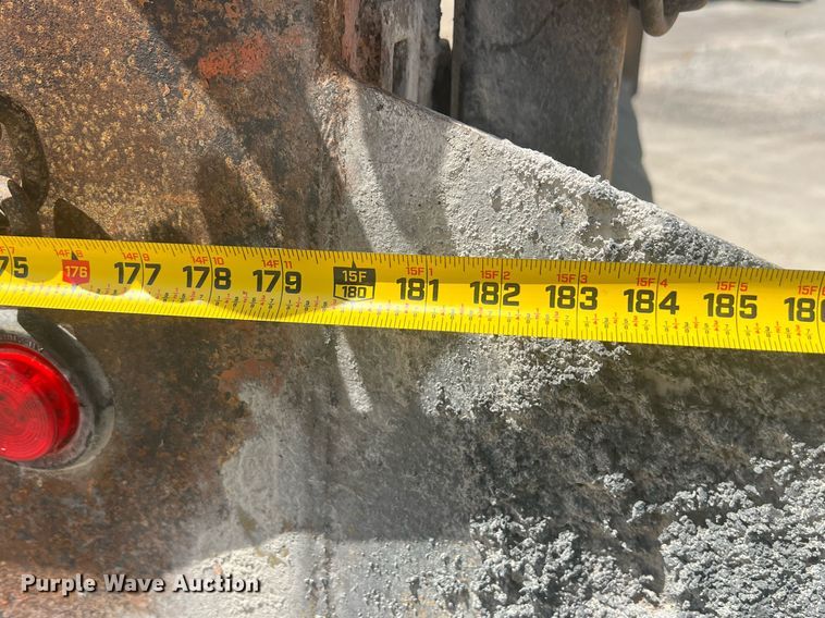 image for item LG9209 2003 Freightliner Business Class M2  dump truck