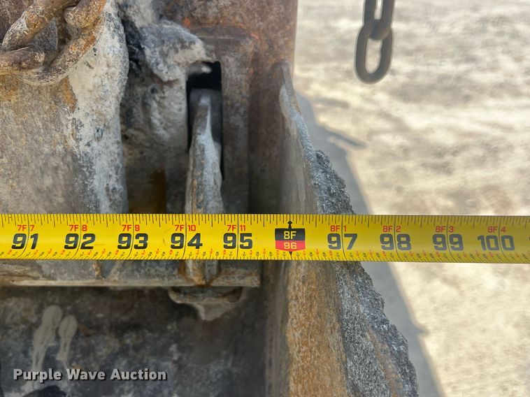 image for item LG9209 2003 Freightliner Business Class M2  dump truck