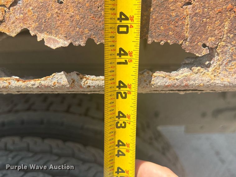 image for item LG9209 2003 Freightliner Business Class M2  dump truck