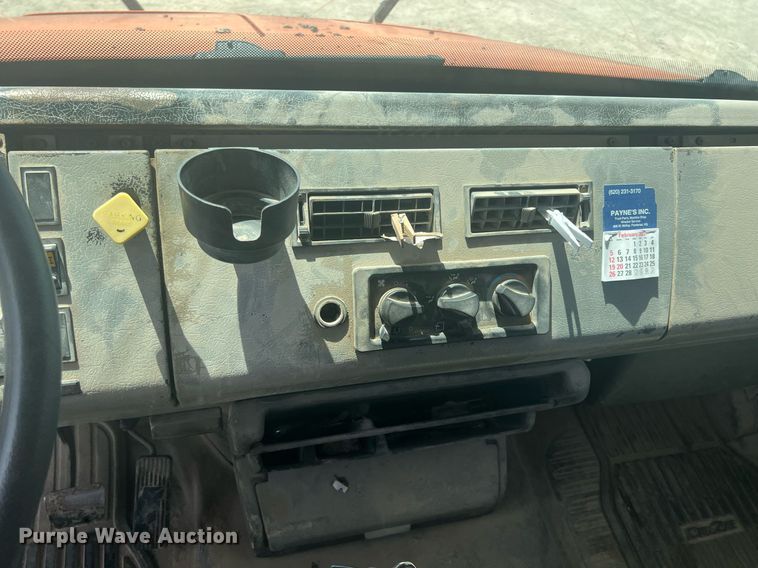 image for item LG9209 2003 Freightliner Business Class M2  dump truck